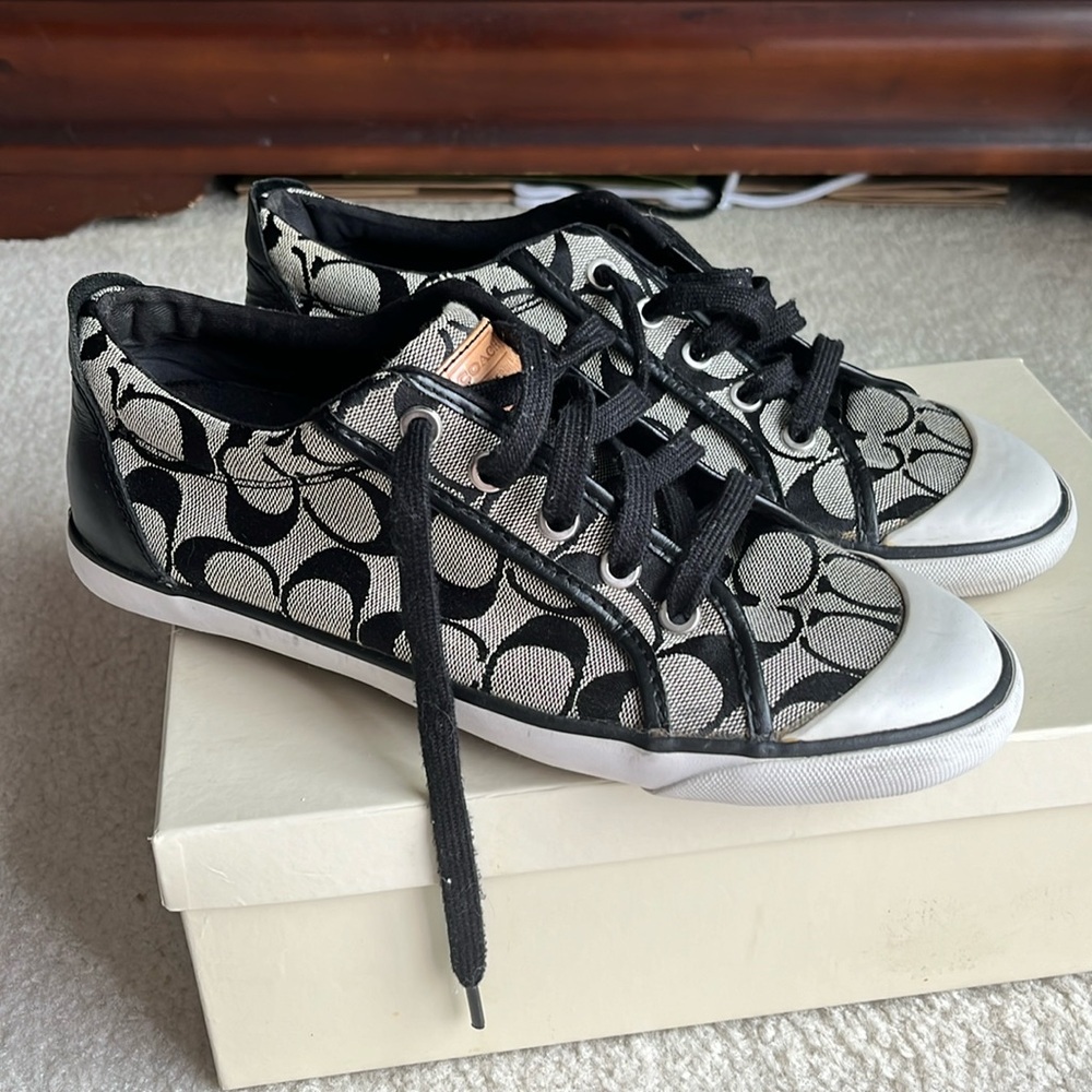 Pre used coach tennis